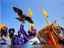 Veer Bal Diwas 2025: इस्लाम नहीं कबूल किया तो किस मुगल शासक ने गुरु गोविंद सिंह के 2 बेटों को दीवार में चुनवा दिया था