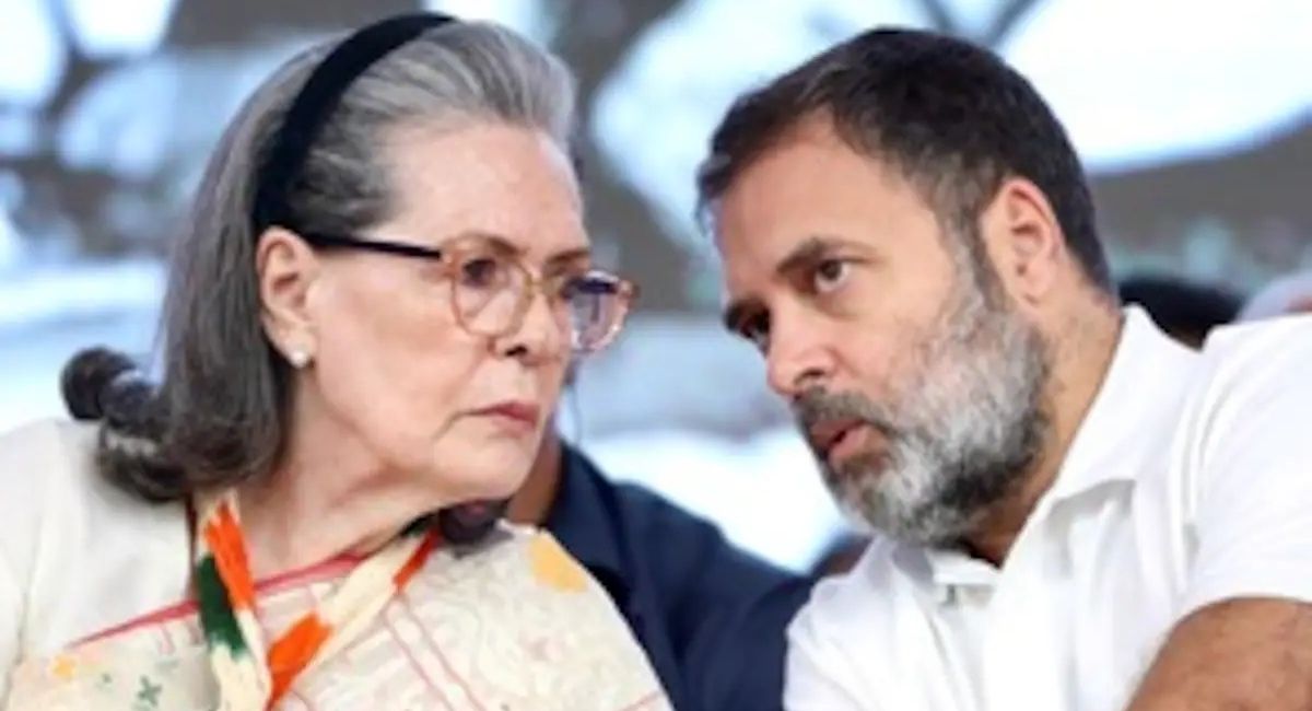 नेशनल हेराल्ड केस में सोनिया और राहुल गांधी को दिल्ली हाईकोर्ट से नोटिस