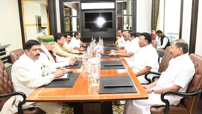 AIADMK-BJP Lunch Meet Signals Push To Strengthen NDA Ahead Of 2026 Polls