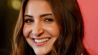 अनुष्का शर्मा की पाकिस्तानी हमशक्ल देखी है? इस लड़की को देख विराट कोहली भी रह जाएंगे हैरान, बोलेंगे- मेरी बीवी कौन