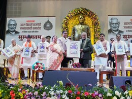 उपराष्ट्रपति पहुंचे इंदौर, बोले-वाजपेयी ने लोकतांत्रिक मूल्यों के प्रति अटल प्रतिबद्धता के साथ आधुनिक भारत को गढ़ा