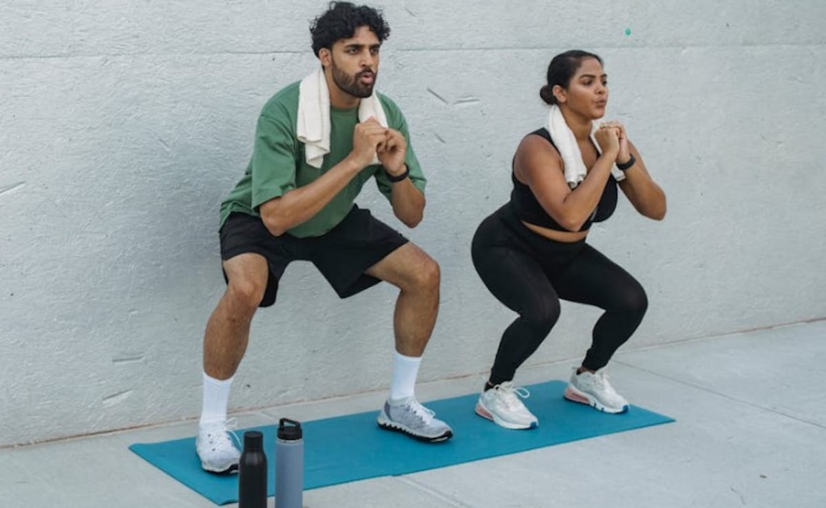 Daily Squats: Benefits, Muscle Strengthening, and Expert Precautions