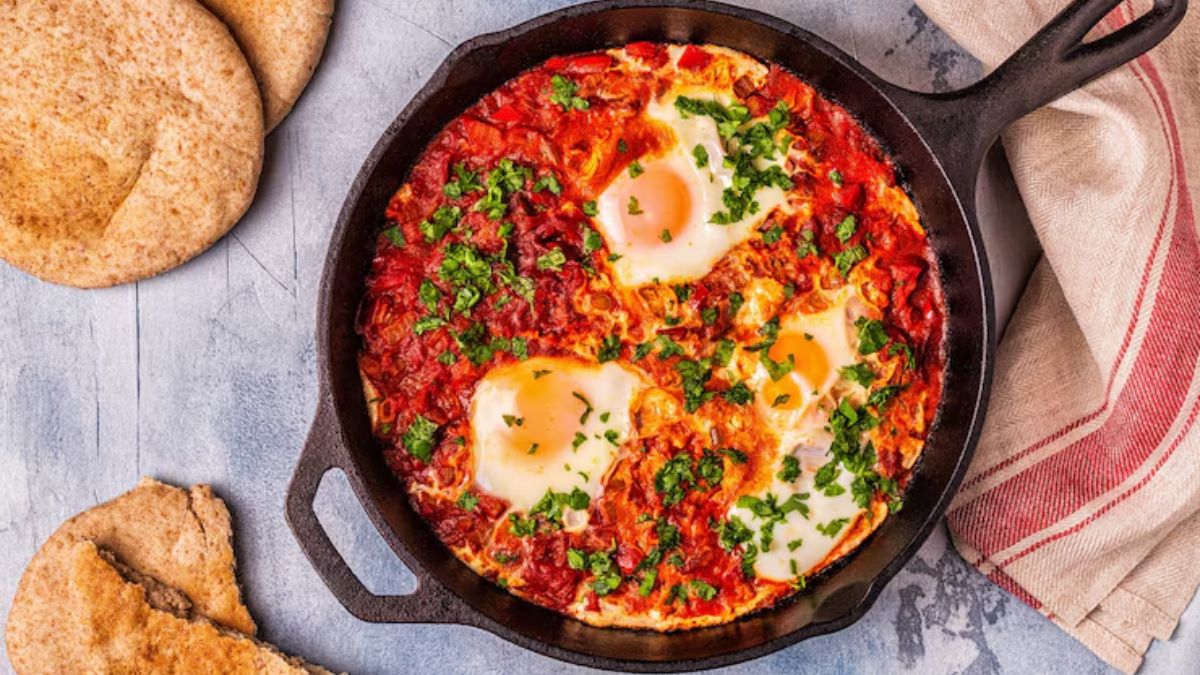 Why Egg Shakshuka Is The Best Winter Breakfast, Reveals Nutritionist
