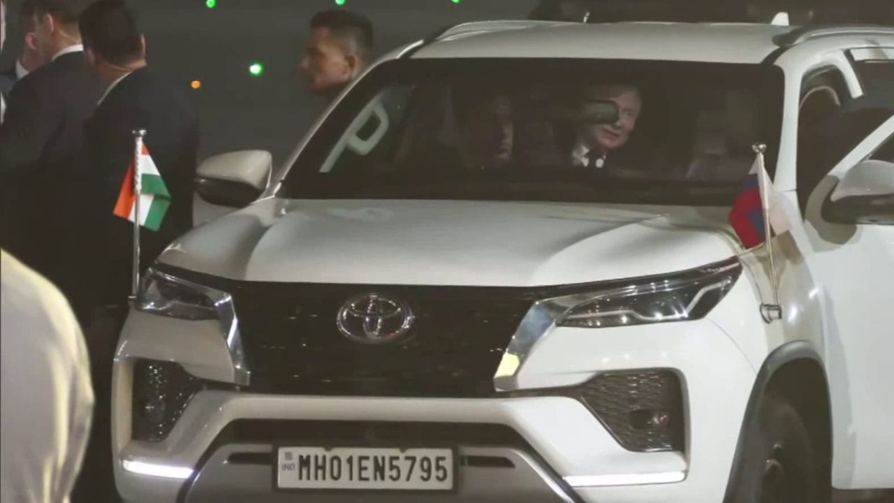 Putin in India: कौन सी थी वो कार जिसमें राष्ट्रपति पुतिन को बैठाकर ले गए PM मोदी, थोड़ा हैरानी होगी