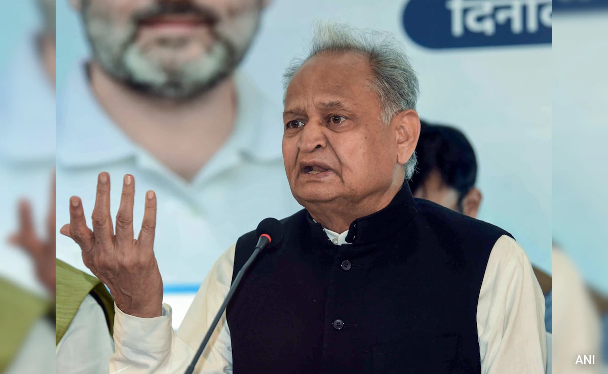Ashok Gehlot Backs 'Save Aravalli' Campaign, Warns Against Redefining Hills
