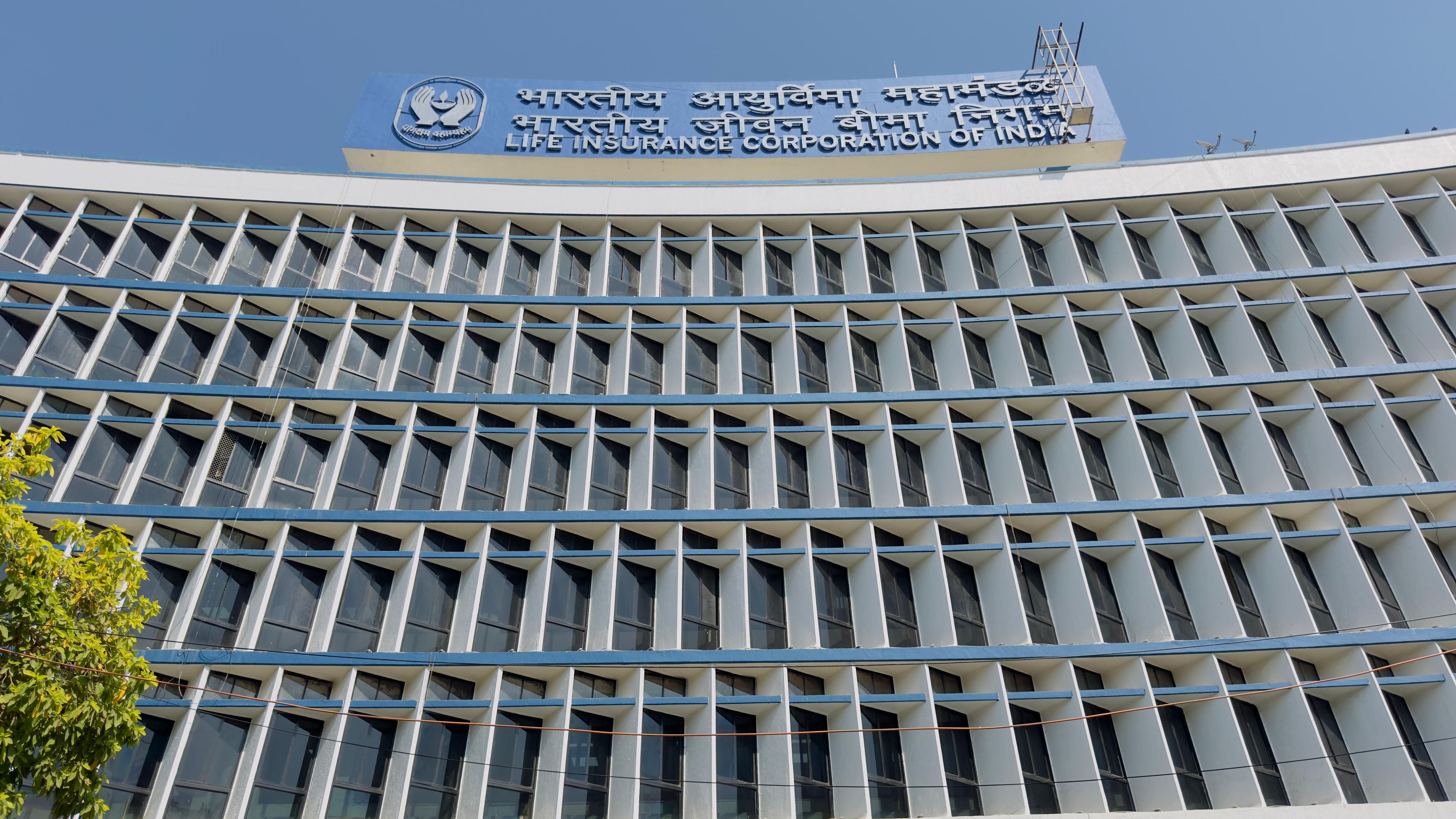 Life Insurance Data Premiums Rise 14% In July