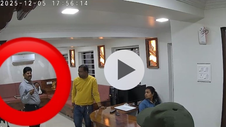 '₹8 करोड़ देने पर ही जमीन के कागजात...', पुणे में ACB का फिल्मी एक्शन, रंगेहाथ पकड़े गए दो आरोपी