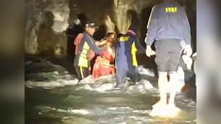 उफनती नदी की तेज धार... टापू पर फंसे थे 5 लोग... देहरादून में SDRF के जवानों ने यूं किया रेस्क्यू