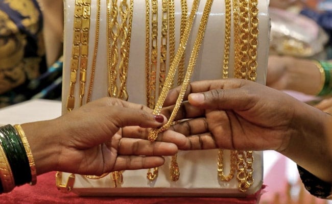 Gold Price Today: Gold Edges Lower; Silver Trades Below Rs 67,550