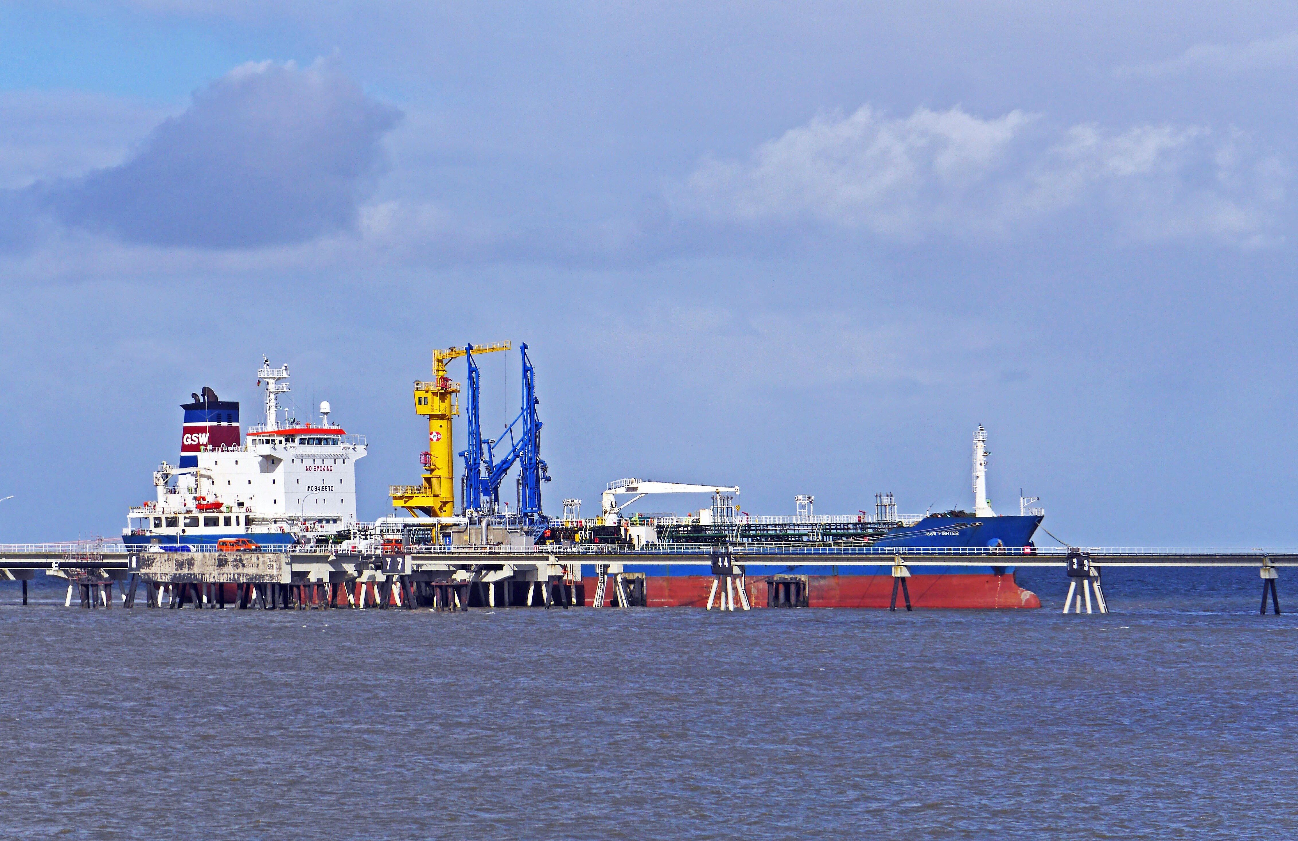 Coast Guard Evacuates 50 From Oil Rig Off Gujarat Coast In Overnight ...