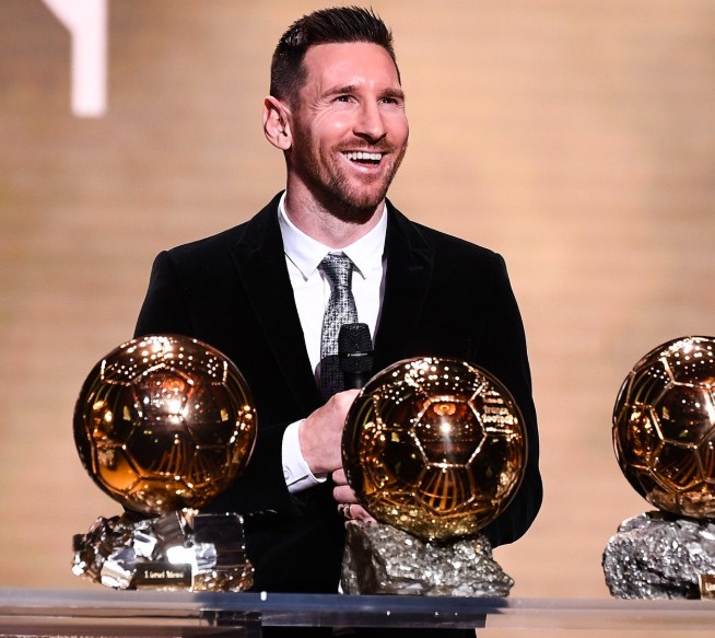 Lionel Messi India Tour LIVE: मेस्सी ने शाहरुख खान से की मुलाकात, कोलकाता में 70 फीट ऊंची प्रतिमा का किया अनावरण