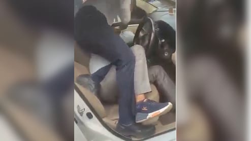 Delhi Traffic Cop Seen Slapping And Punching Man Inside Car, Video Sparks Outrage