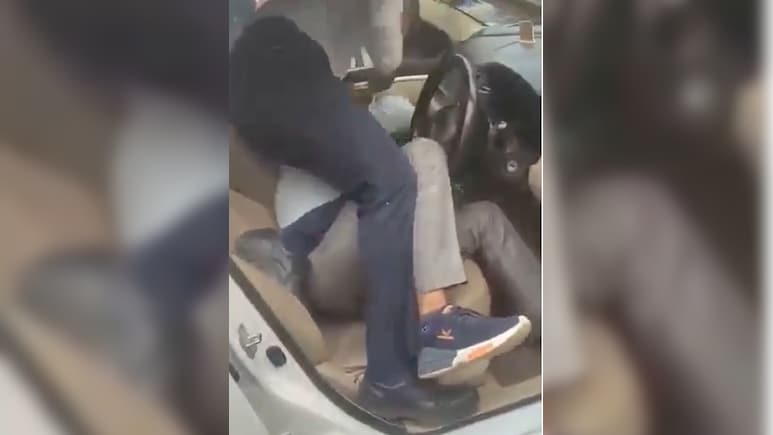 Delhi Traffic Cop Seen Slapping And Punching Man Inside Car, Video Sparks Outrage