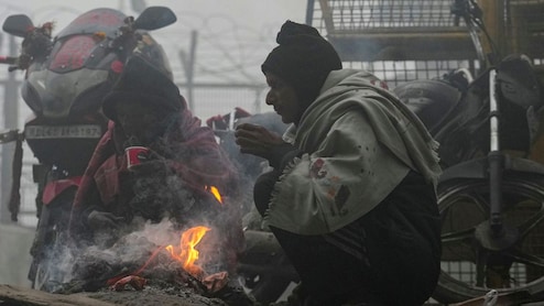 दिल्ली में होने लगती बर्फबारी, कई साल पहले इतने नीचे पहुंच गया था तापमान