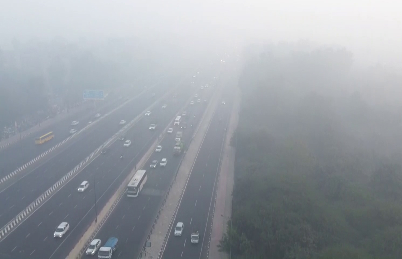 Smog Engulfs Delhi-NCR As Air Quality Prevails In 'Very Poor'