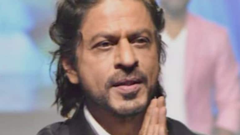 शादी में डांस करने पहुंचे थे शाहरुख खान, लड़की ने स्टेज पर कर दी बदतमीजी, भड़का फैन्स का गुस्सा