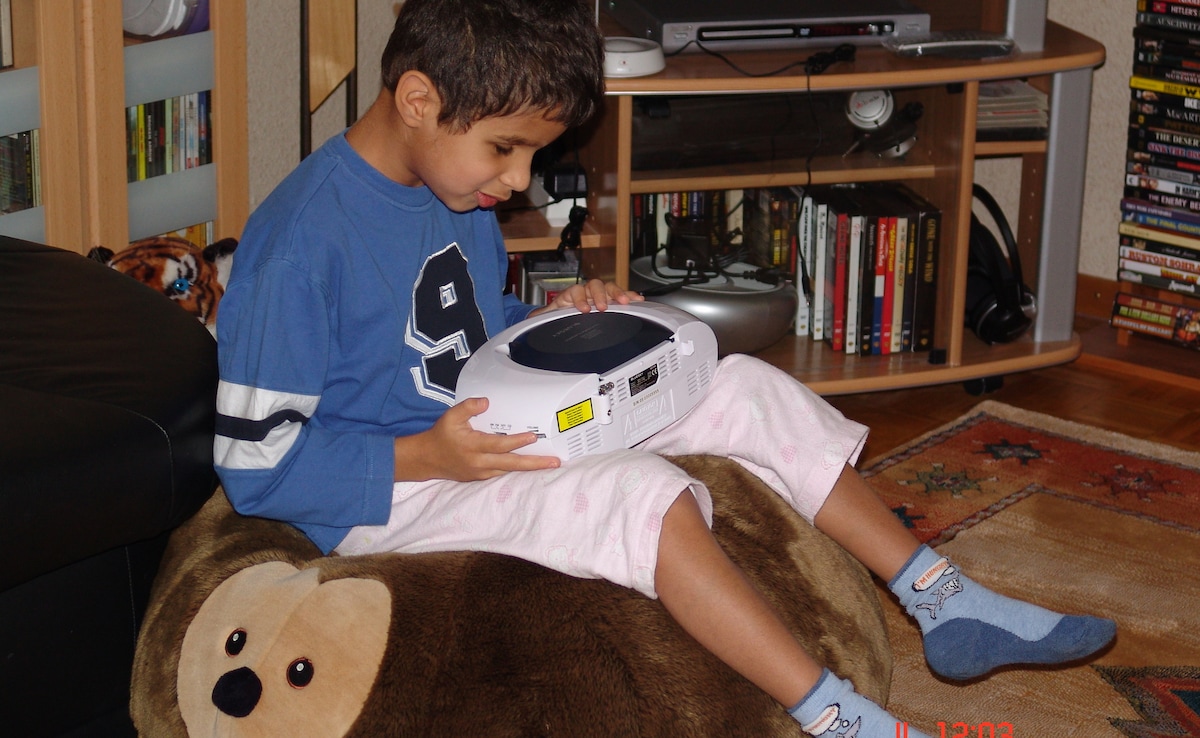 Ruzbeh finds immense joy in music Ruzbeh finds immense joy in music