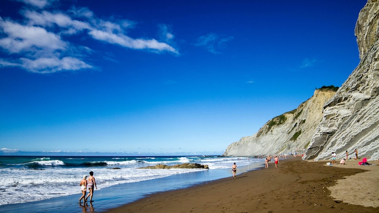 6 Destinations For People Who Like Silent Beaches And Slow Days