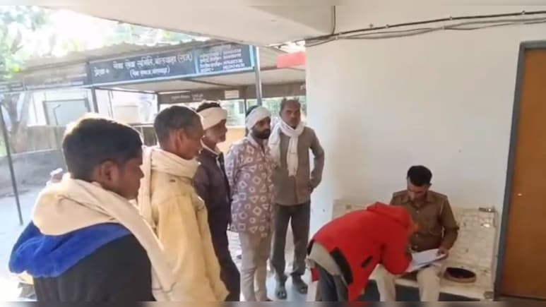 छतरी पाड़ा के पास दो बाइक की भिड़ंत में दो युवकों की मौत, एक महिला घायल