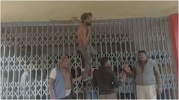 टीकमगढ़ कलेक्ट्रेट गेट पर शराबी युवक का फांसी का ड्रामा, सकते में आए जवान, जानें मामला &nbsp; &nbsp;&nbsp;