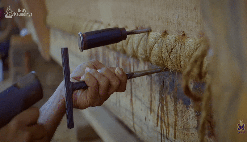 कीलों और हथौड़ियों से कुछ ऐला कौंडिन्य पोत को तैयार किया गया. हजारों साल पुरानी तकनीक के जरिए इस नाव को तौयार किया गया.