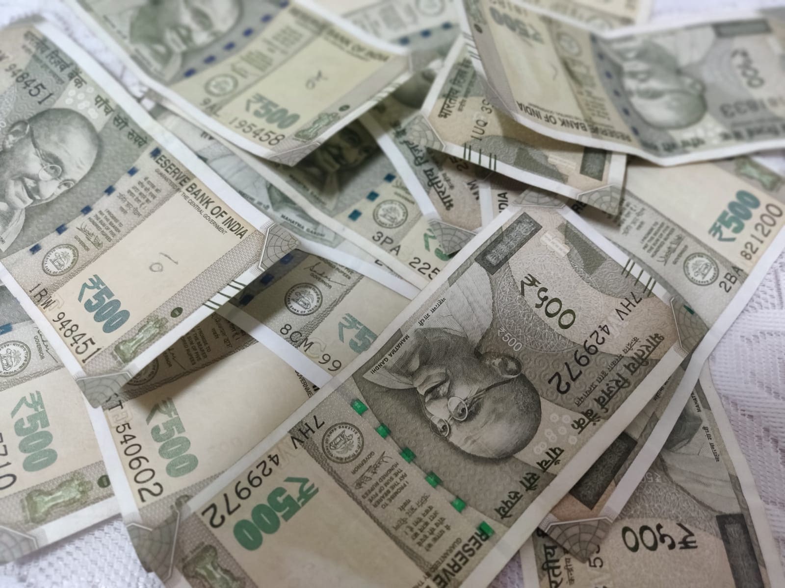 Indian Rupee Falls In Volatile Session Against The U.S. Dollar