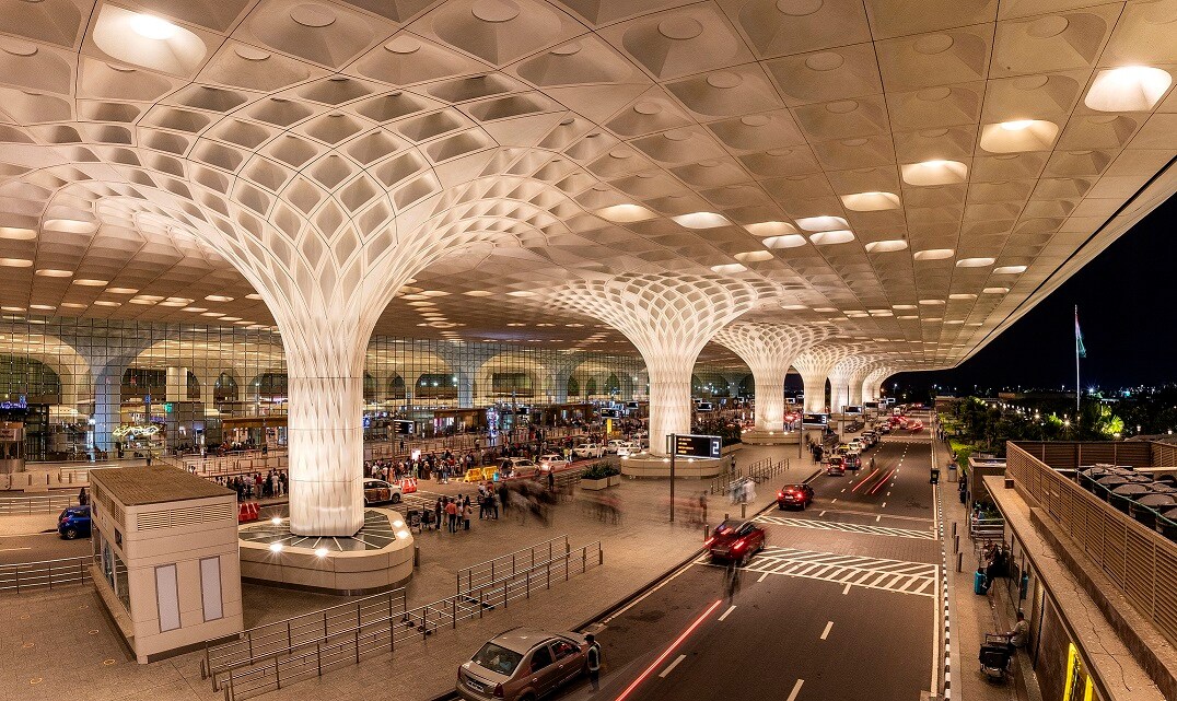 Travel Advisory: Mumbai Airport Runway Closure On Oct 17&mdash;Check Flight Schedules