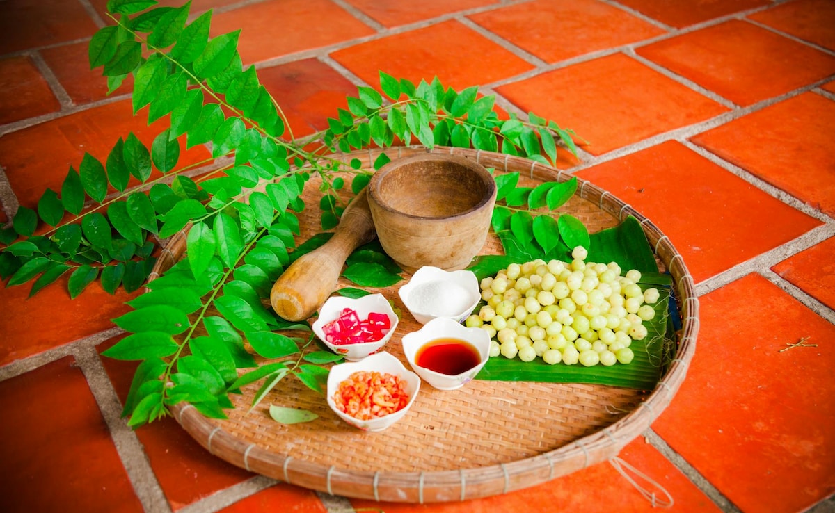 Can Chewing Curry Leaves On An Empty Stomach Help In Managing Diabetes?