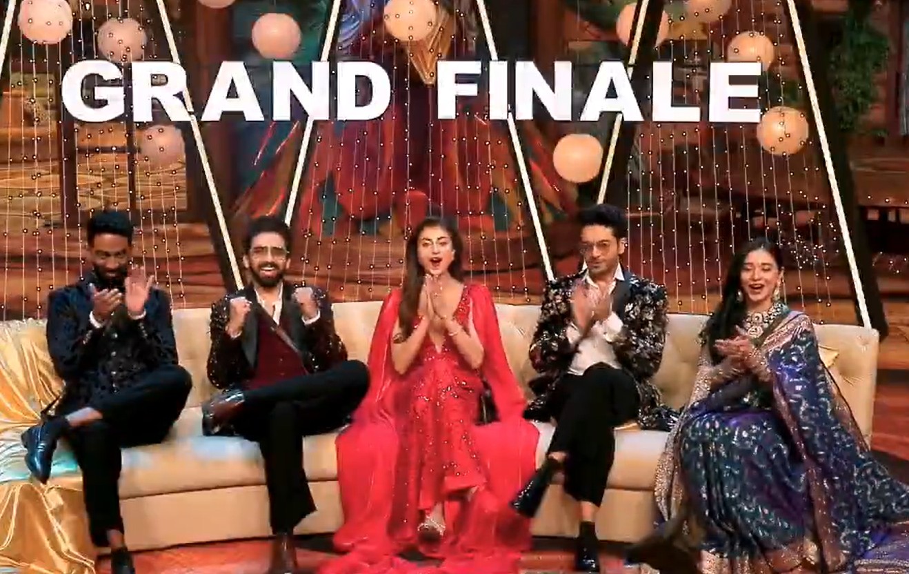 Bigg Boss 19 Winner LIVE Updates: बिग बॉस 19 में टॉप-5 से बाहर हुए अमाल मलिक, टूटा ट्रॉफी का सपना