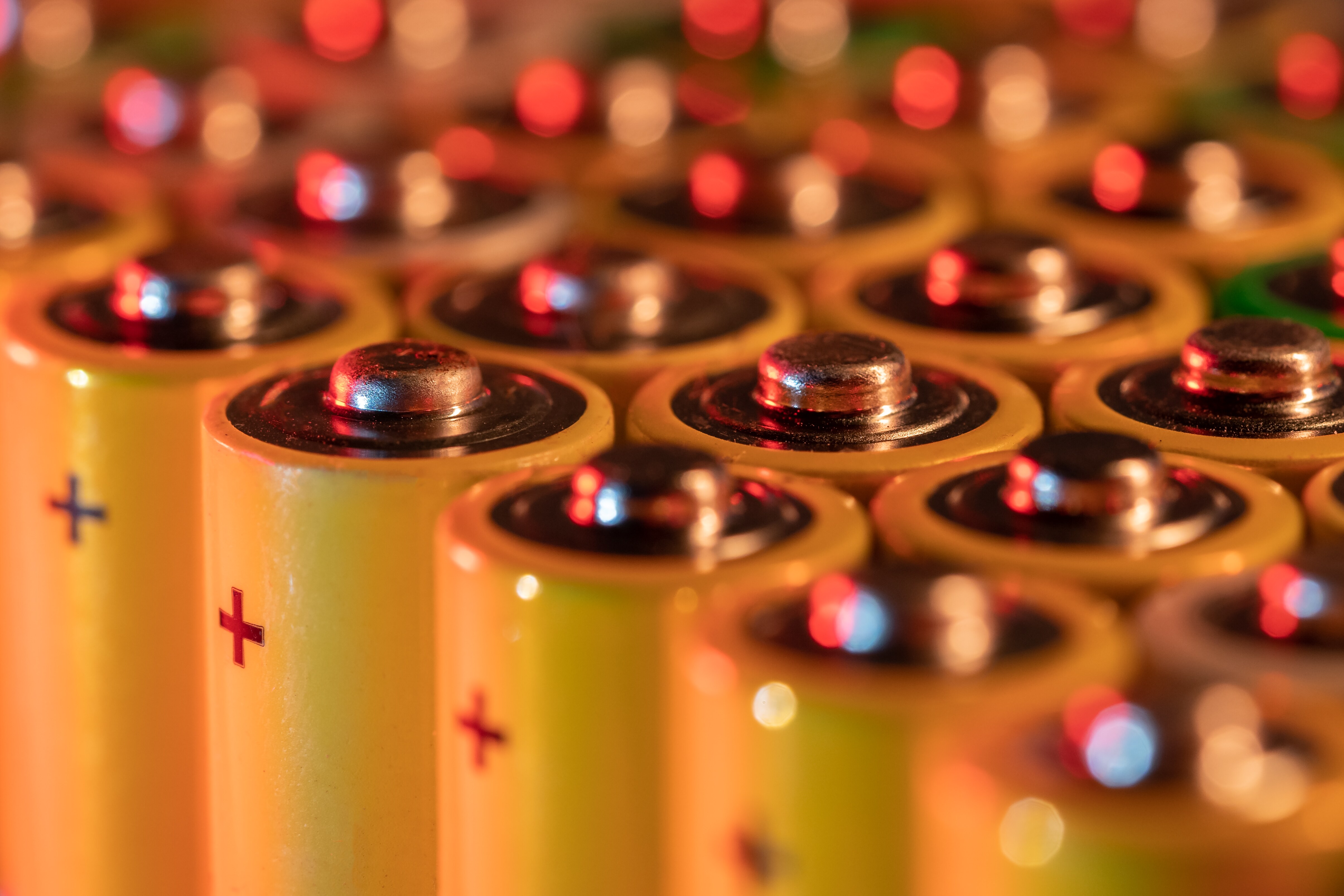 Li-ion Battery Demand Surges 33% Globally As EVs Hit Record Sales: Bernstein