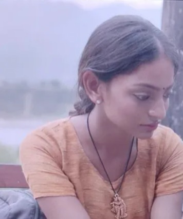 महाकुंभ की वायरल गर्ल मोनालिसा की हुई ऐसी हालत, चेहरे से गई रौनक और दिखा दर्द, ताजा फोटो देख लोग हुए हैरान