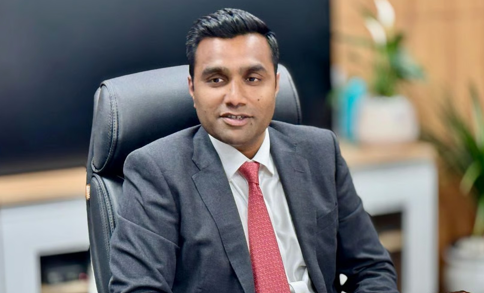 करण अदाणी की बड़ी घोषणाएं— तेलंगाना बनेगा नया ग्रोथ इंजन; रक्षा, ग्रीन डेटा, सड़क और सीमेंट में बूम