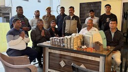 स्कॉर्पियो में मिले इतने रुपये... मंगानी पड़ी नोट गिनने की मशीन, MP से जा रही थी दिल्ली