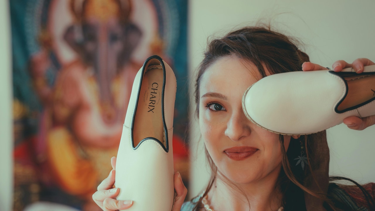 Try to match the embroidery on your footwear with your overall outfit Try to match the embroidery on your footwear with your overall outfit