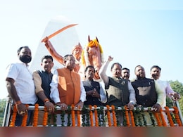 शहीद वीर नारायण सिंह को श्रद्धांजलि: CM साय ने सोनाखान में की कई घोषणाएं, 119 विकास कार्यों का लोकार्पण–भूमिपूजन