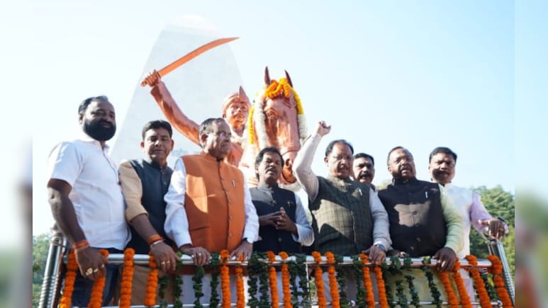 शहीद वीर नारायण सिंह को श्रद्धांजलि: CM साय ने सोनाखान में की कई घोषणाएं, 119 विकास कार्यों का लोकार्पण–भूमिपूजन