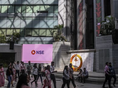 Stock Market Today: Sensex, Nifty Fall For The Second Day; FPIs Turn Net Sellers