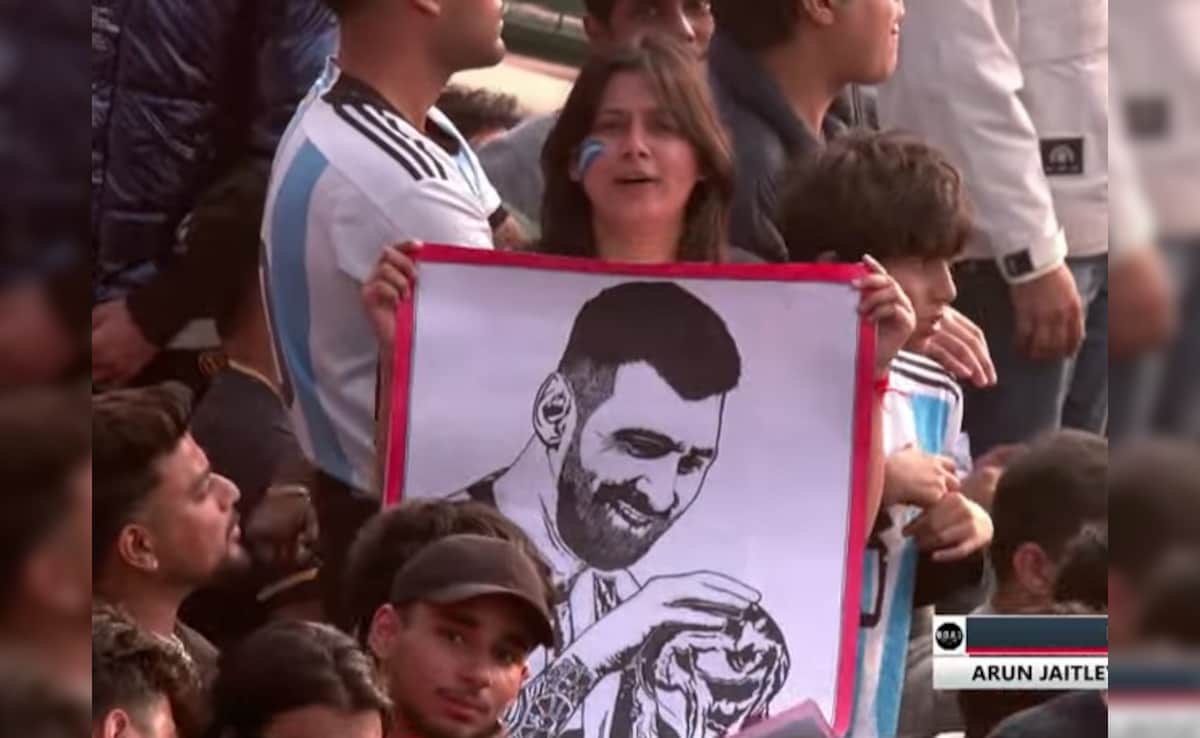 Lionel Messi In Delhi Live: थोड़ी देर में स्टेडियम पहुंचेंगे लियोनल मेस्सी, फैंस बेसब्री से कर रहे इंतजार