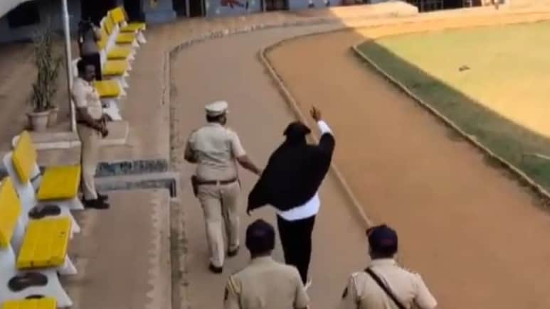 Pune News : पुण्यात लोकशाहीचा 'आंदेकर' पॅटर्न: तुरुंगातून बाहेर आला आणि उमेदवारी अर्ज भरला, धक्कादायक Video