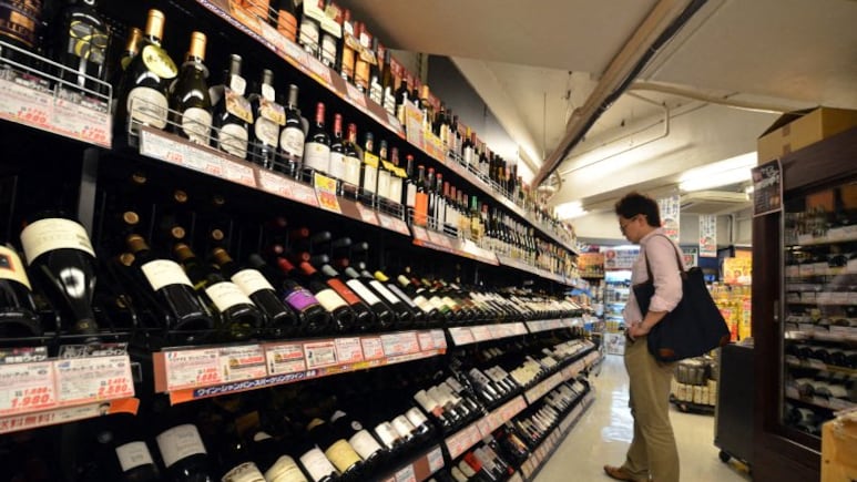 सऊदी अरब में शराब क्यों और कब हुआ था बैन? क्राउन प्रिंस ने बदला नियम, अब इनको छूट