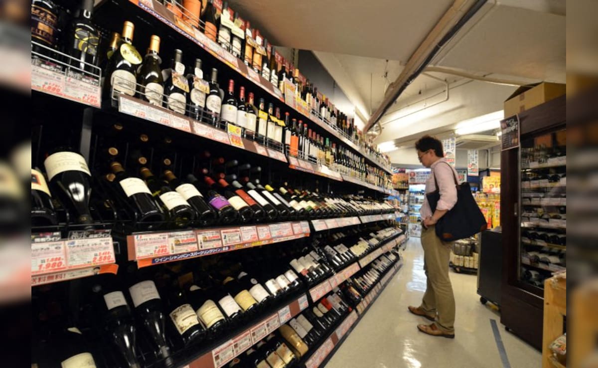 Saudi Arabia Expands Liquor Store's Access To Wealthy Non-Muslims