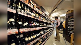 Saudi Arabia Expands Liquor Store's Access To Wealthy Non-Muslims