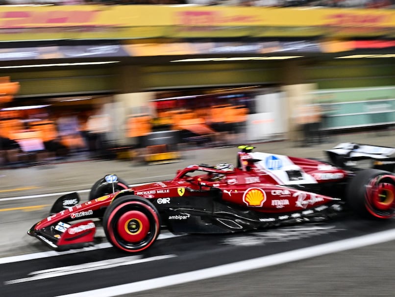 Lewis Hamilton Crashes In Final Practice For Abu Dhabi GP Ahead Of Qualifying