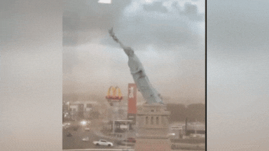 VIDEO: तिनके की तरह ढह गई 7 मंजिला ऊंची मूर्ति, तूफानी हवाओं में गिरी ब्राजील की स्टैच्यू ऑफ लिबर्टी