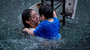 The Great Flood Netflix Review: मां, बेटा और सूनामी, जानें कैसी है नेटफ्लिक्स की नई फिल्म 'द ग्रेट फ्लड'- पढ़ें रिव्यू