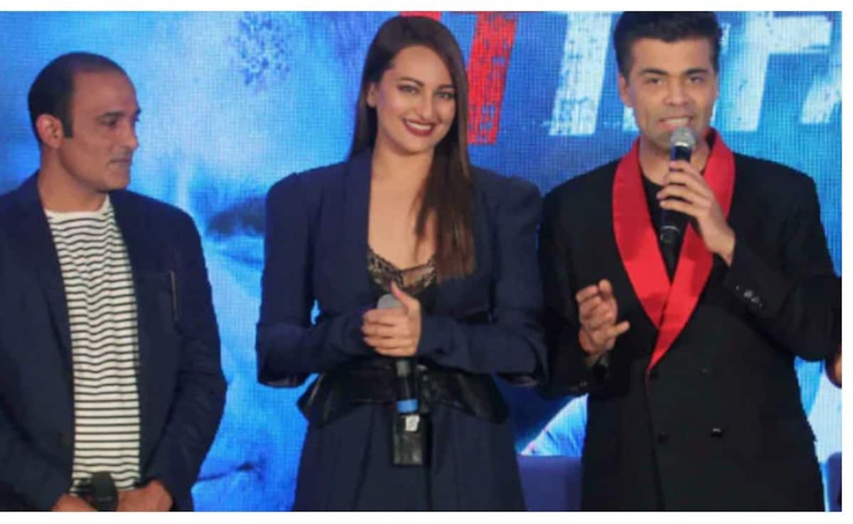 जब करण जौहर ने कहा था, अगर अक्षय खन्ना को वीकेंड पर ऑस्कर मिलेगा, तो वह उसे भी ठुकरा देंगे