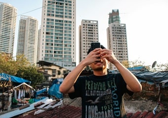 क्या आपको पता है आपकी फोटो में जाता है लोकेशन डाटा? अभी हटाएं ऐसे