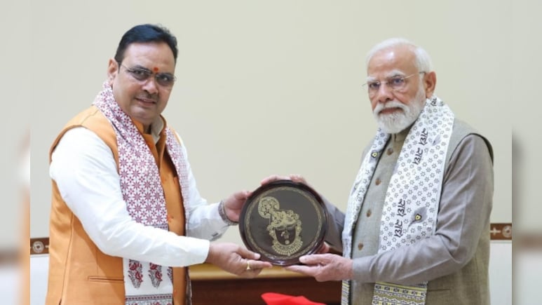 CM भजनलाल ने PM मोदी को सौंपा 'रिपोर्ट कार्ड', कल जयपुर में कैबिनेट मीटिंग; सरकार में हो सकते हैं बड़े बदलाव 