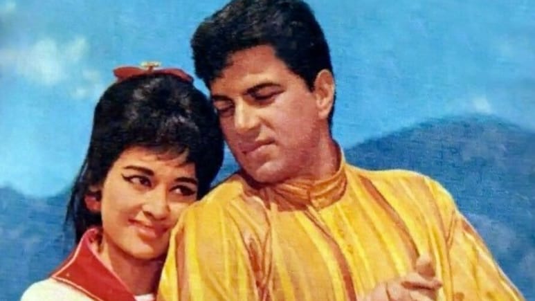 लड़कियों से शर्माते थे धर्मेंद्र, पहली बार मिले तो डर गई थी आशा पारेख, बोली- वह मुझसे डर गया था...