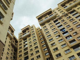 Trending News: बॅचलर मुलाच्या खोलीत 2 पोरींचा मुक्काम! सकाळी सोसायटीवाले अन् थेट... धक्कादायक प्रकरण